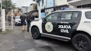 Polícia prende dois acusados de roubar mais de R$ 480 mil em medicamentos no Rio