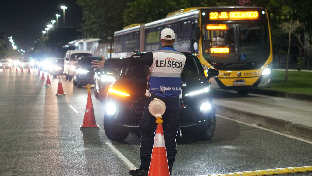 Fiscalizações ocorreram entre sexta-feira (2) e domingo (4) em diferentes municípios; São Gonçalo teve o maior índice, com 19,42%.