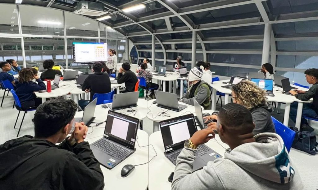Cursos de drone, informática, entre outros, de graça em Niterói - Enfoco